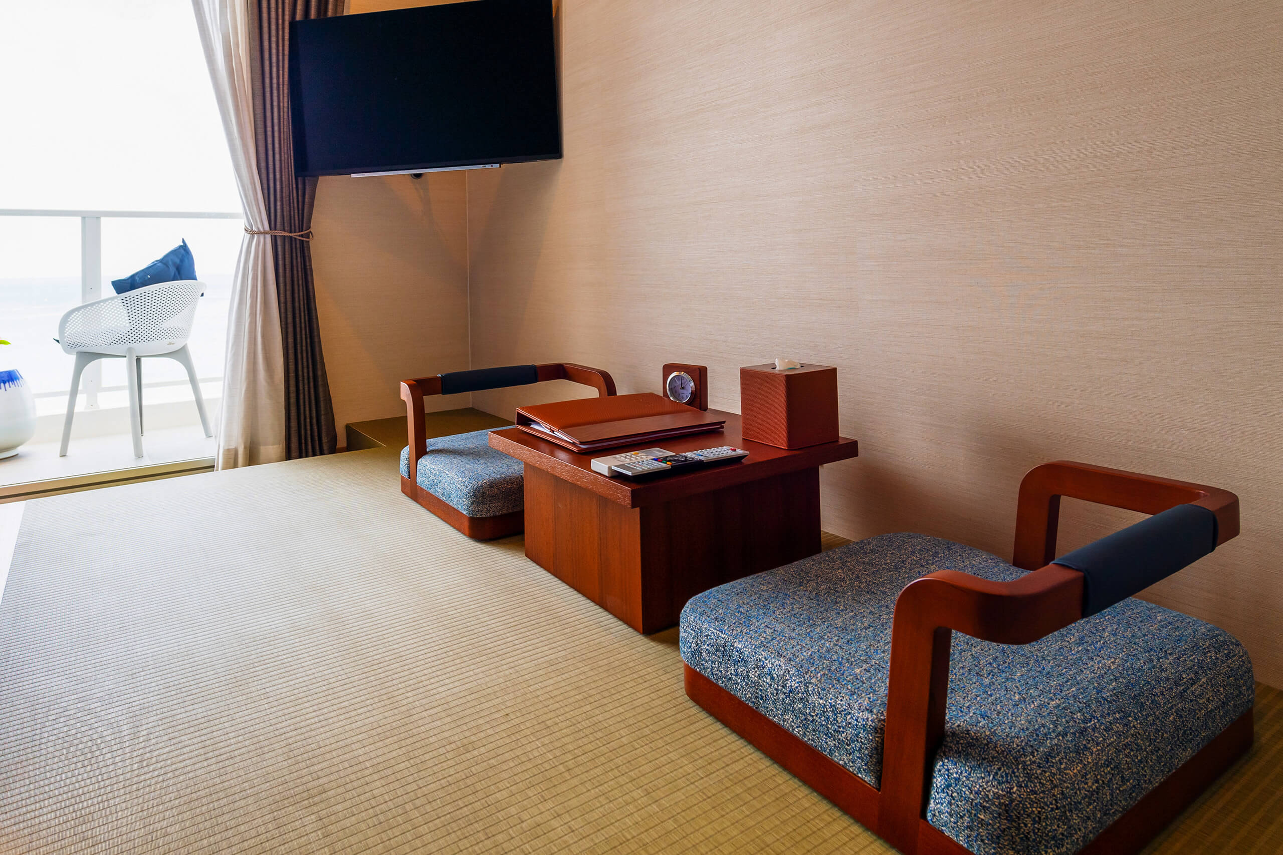 luxury-double-room-01-2560x1707
